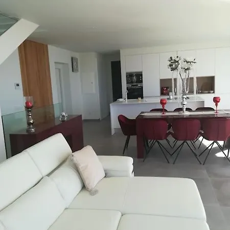 Sabina In Callao Salvaje